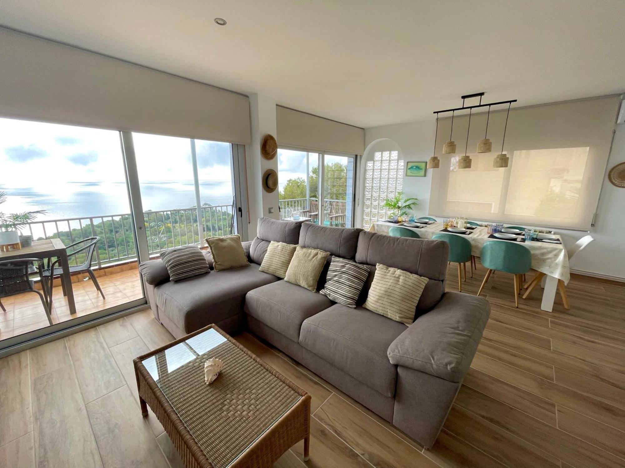Seahomes Vacations, La Casa Blue Mediterranean Lifestyle Бланес Екстериор снимка