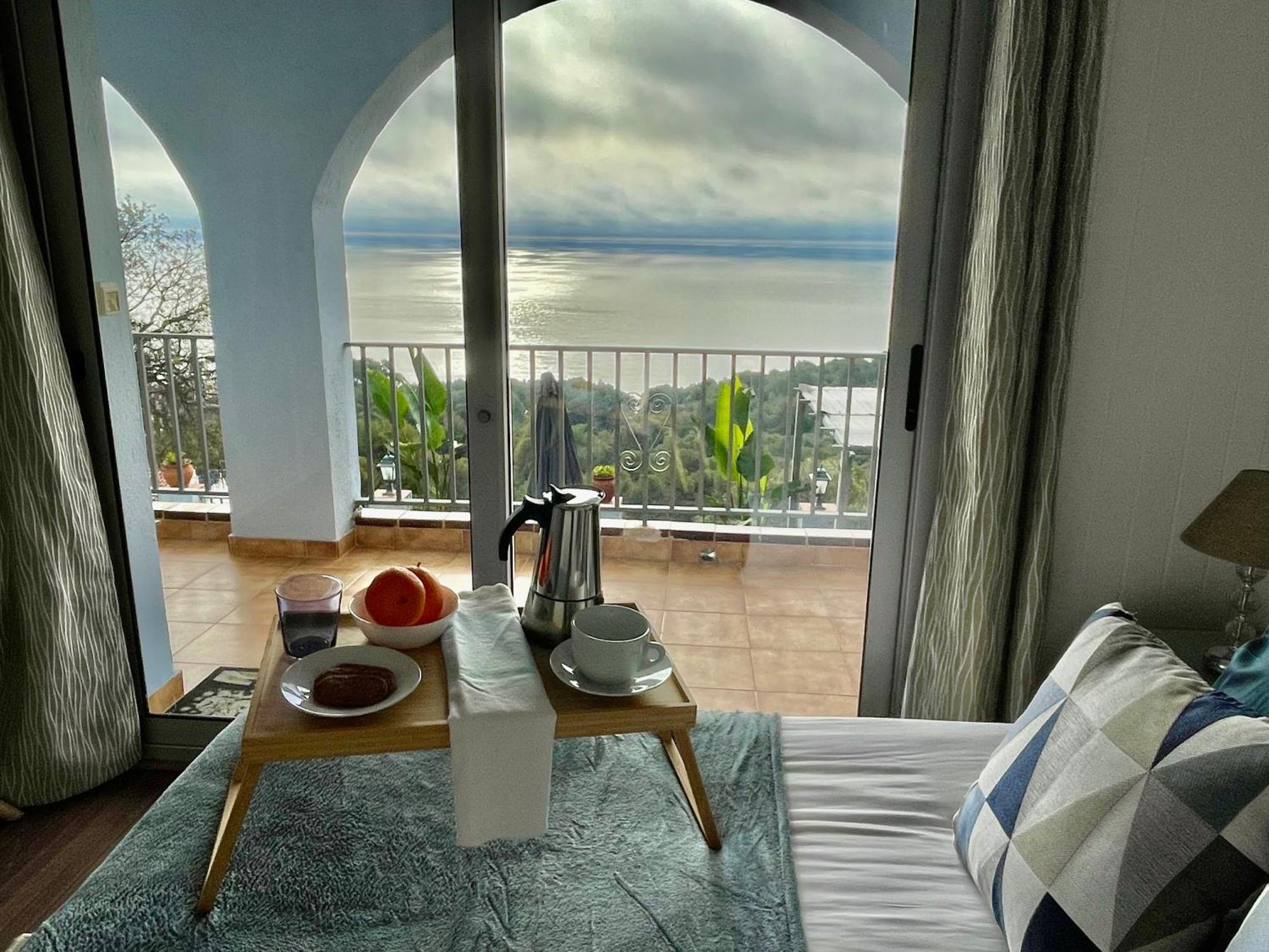 Seahomes Vacations, La Casa Blue Mediterranean Lifestyle Бланес Екстериор снимка