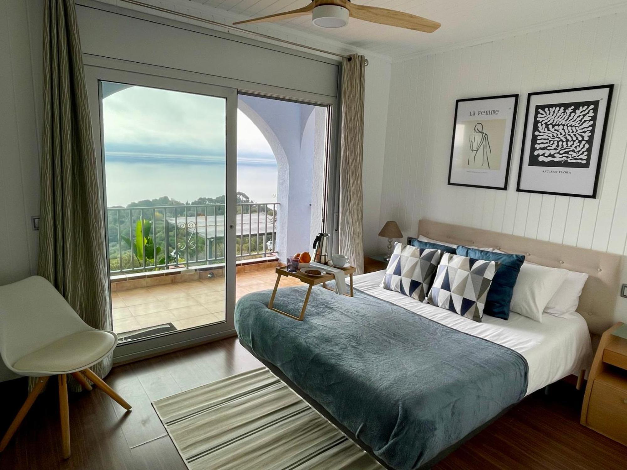 Seahomes Vacations, La Casa Blue Mediterranean Lifestyle Бланес Екстериор снимка