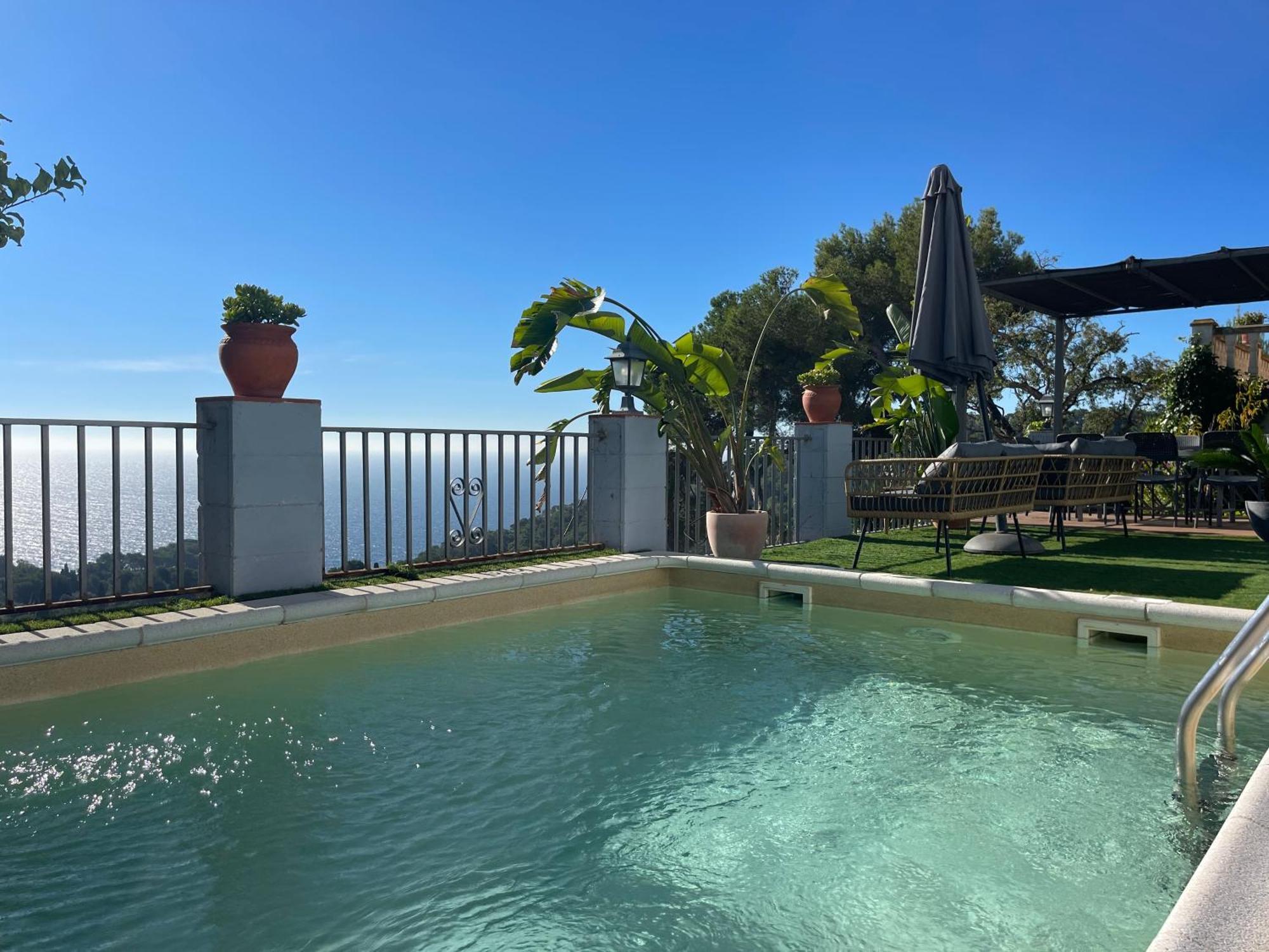 Seahomes Vacations, La Casa Blue Mediterranean Lifestyle Бланес Екстериор снимка
